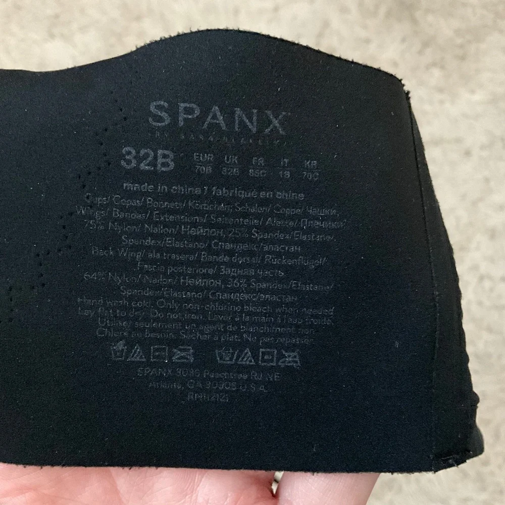 SPANX The Nudist Unlined Wireless Bra -‎ Black/Brown - Size 32B